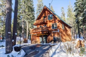 Cabin Jenis Kayu Mewah di Pasaran II